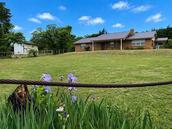 13.6 Acres of Land with Home for Sale in Anadarko, Oklahoma