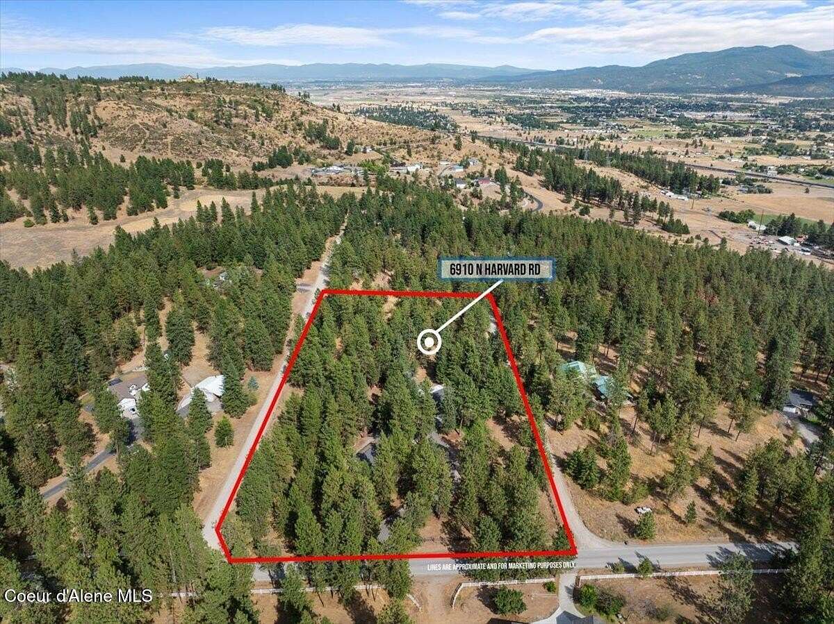 5.1 Acres of Land with Home for Sale in Newman Lake, Washington