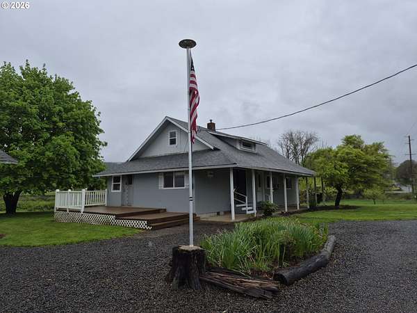 3.23 Acres of Land with Home for Sale in Gaston, Oregon