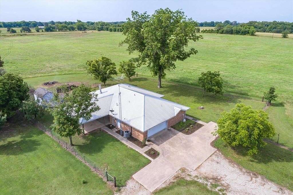 21 Acres of Land with Home for Sale in Wills Point, Texas