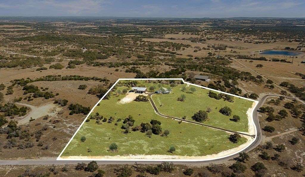 10 Acres of Land for Sale in Stonewall, Texas