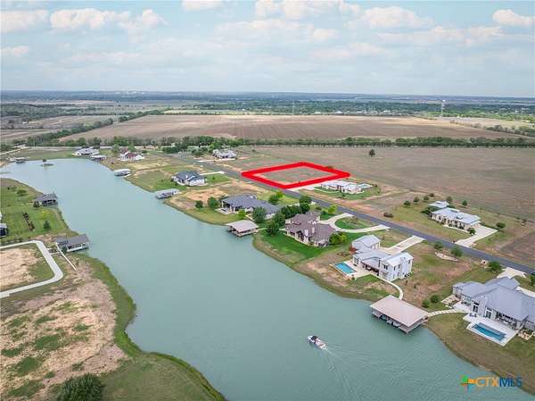1 Acre of Residential Land for Sale in Martindale, Texas