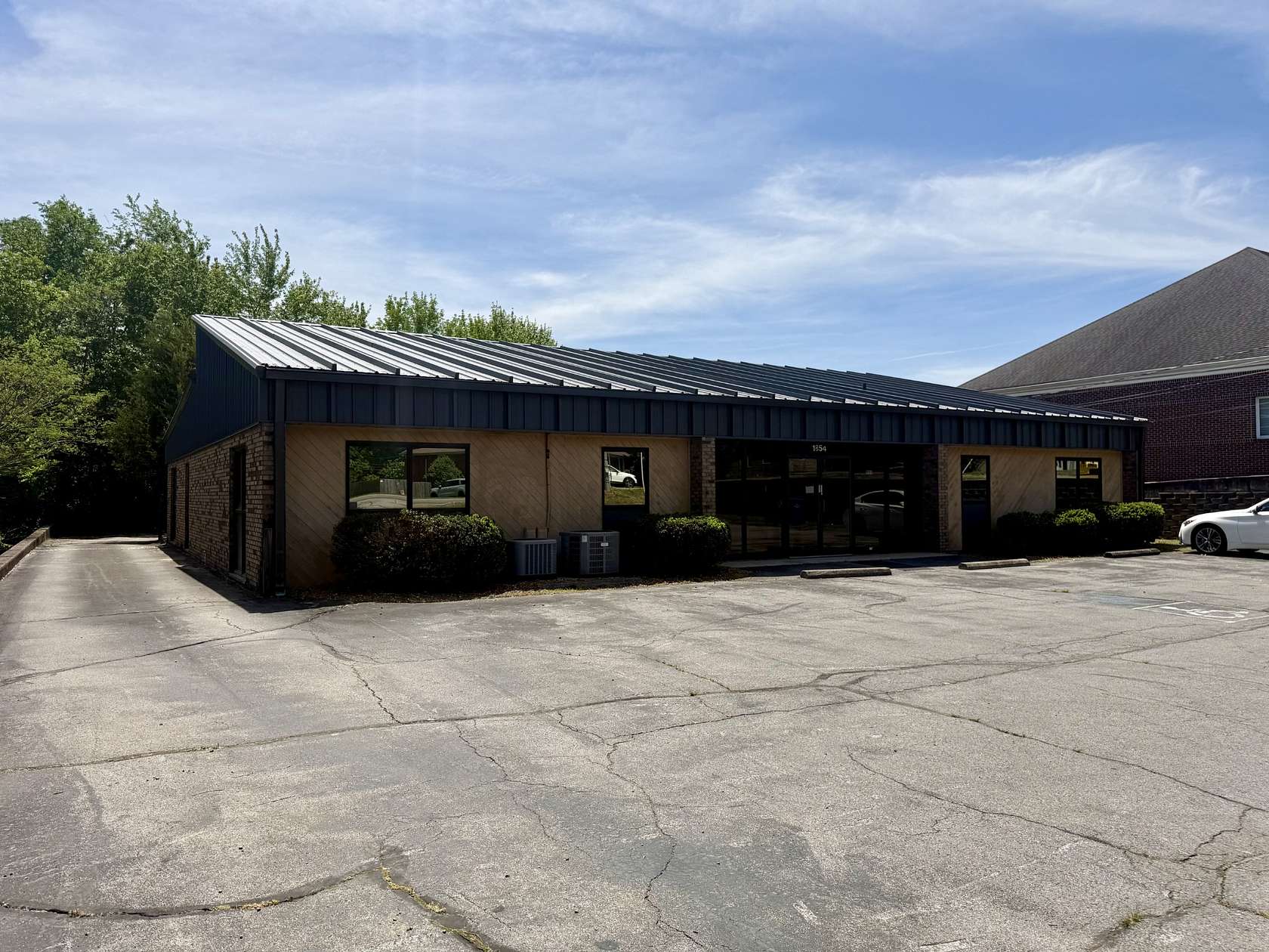 0.72 Acres of Improved Commercial Land for Lease in Clarksville, Tennessee