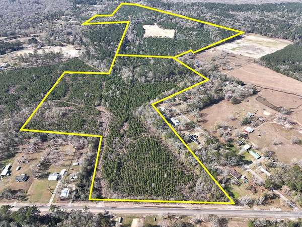 47 Acres of Recreational Land for Sale in Vidor, Texas
