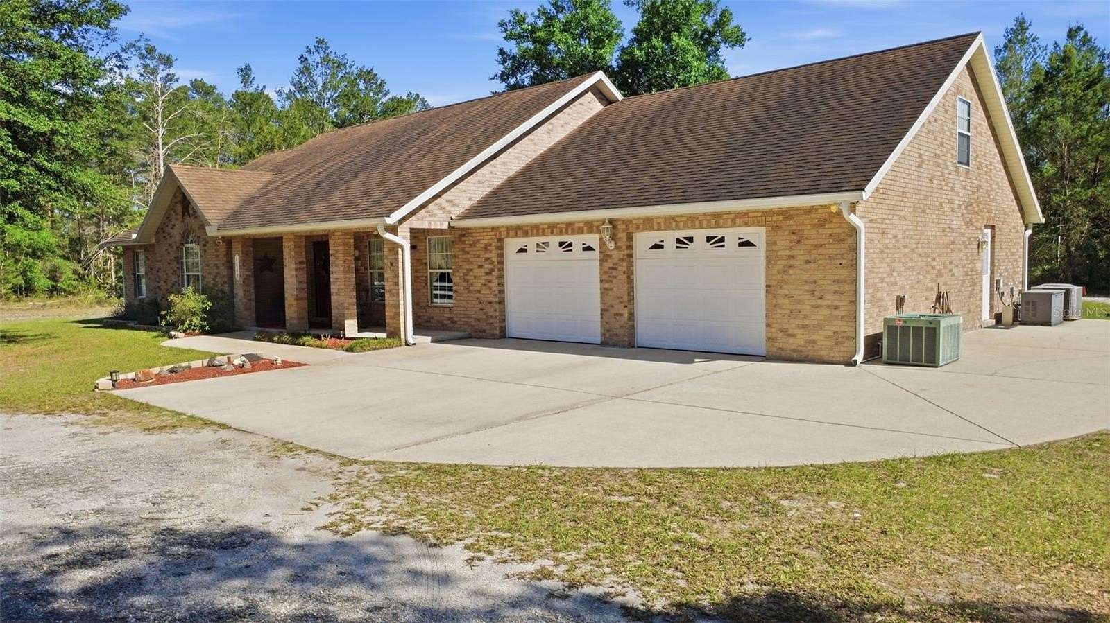 10 Acres of Land with Home for Sale in De Leon Springs, Florida