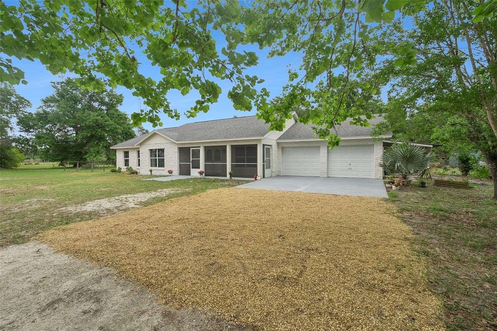 10 Acres of Land with Home for Sale in Eustis, Florida