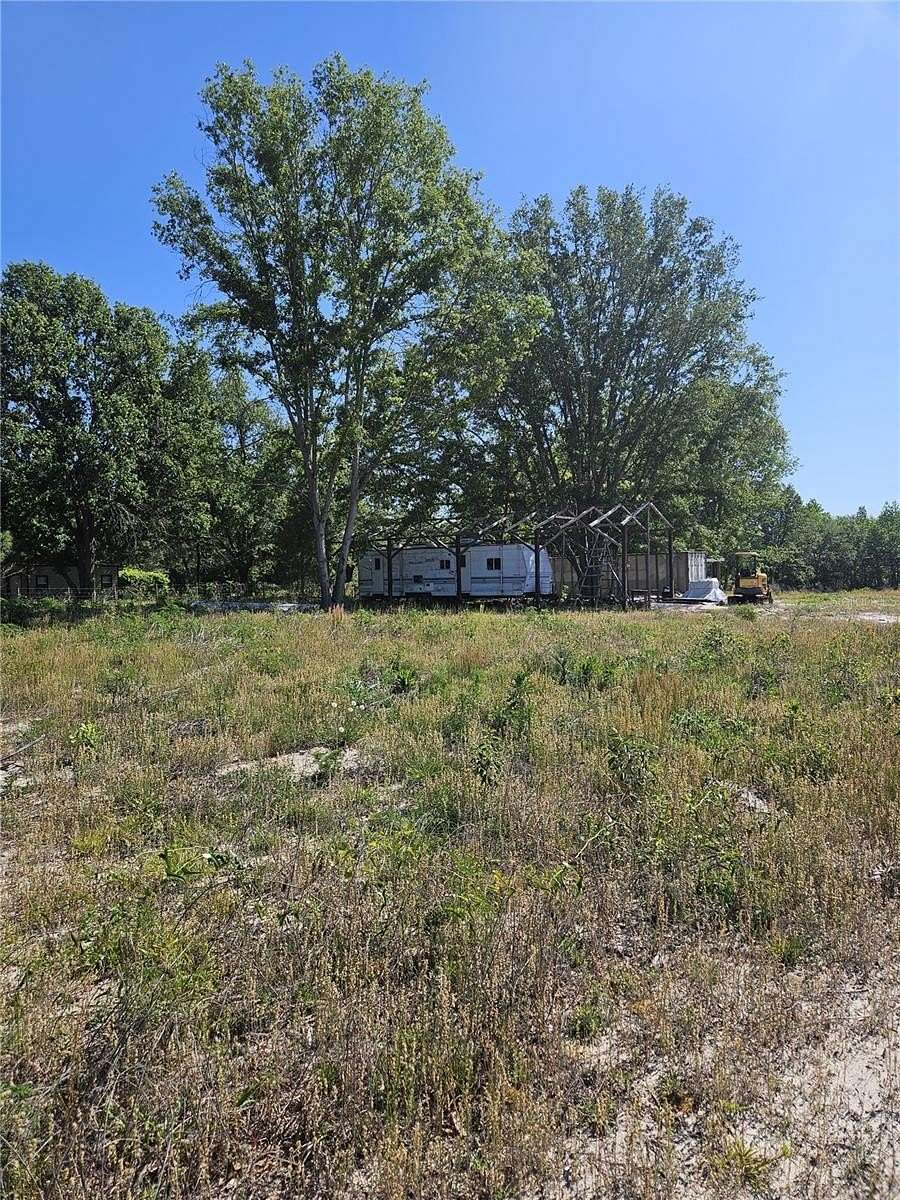 10 Acres of Recreational & Residential Land for Sale in Lake City, Florida