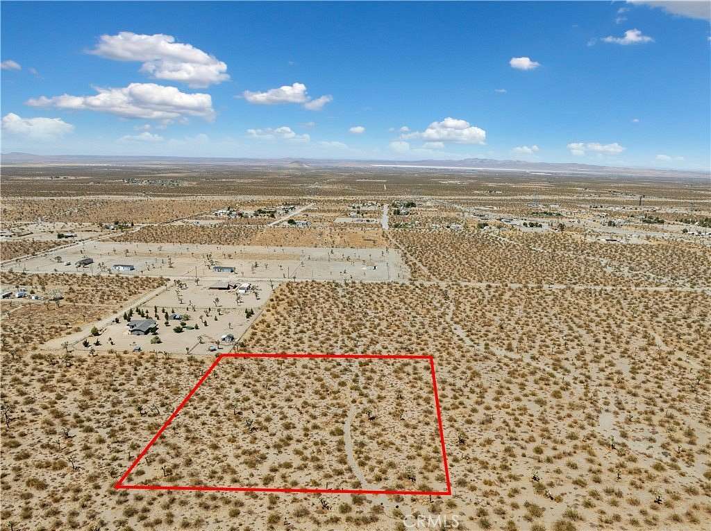 2.5 Acres of Land for Sale in Piñon Hills, California