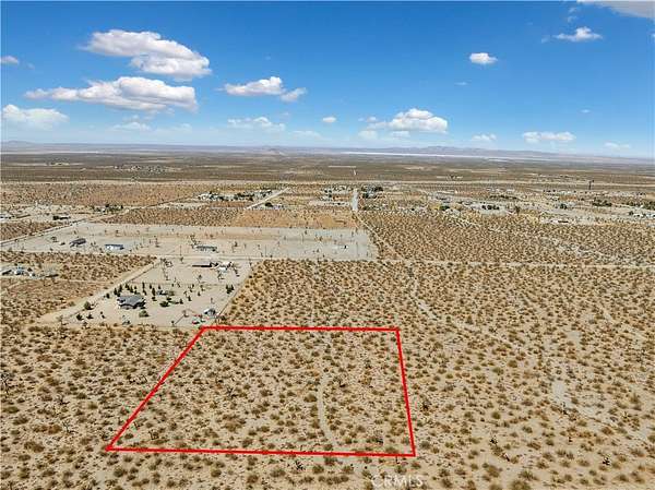 2.5 Acres of Land for Sale in Piñon Hills, California