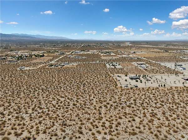 2.5 Acres of Land for Sale in Piñon Hills, California