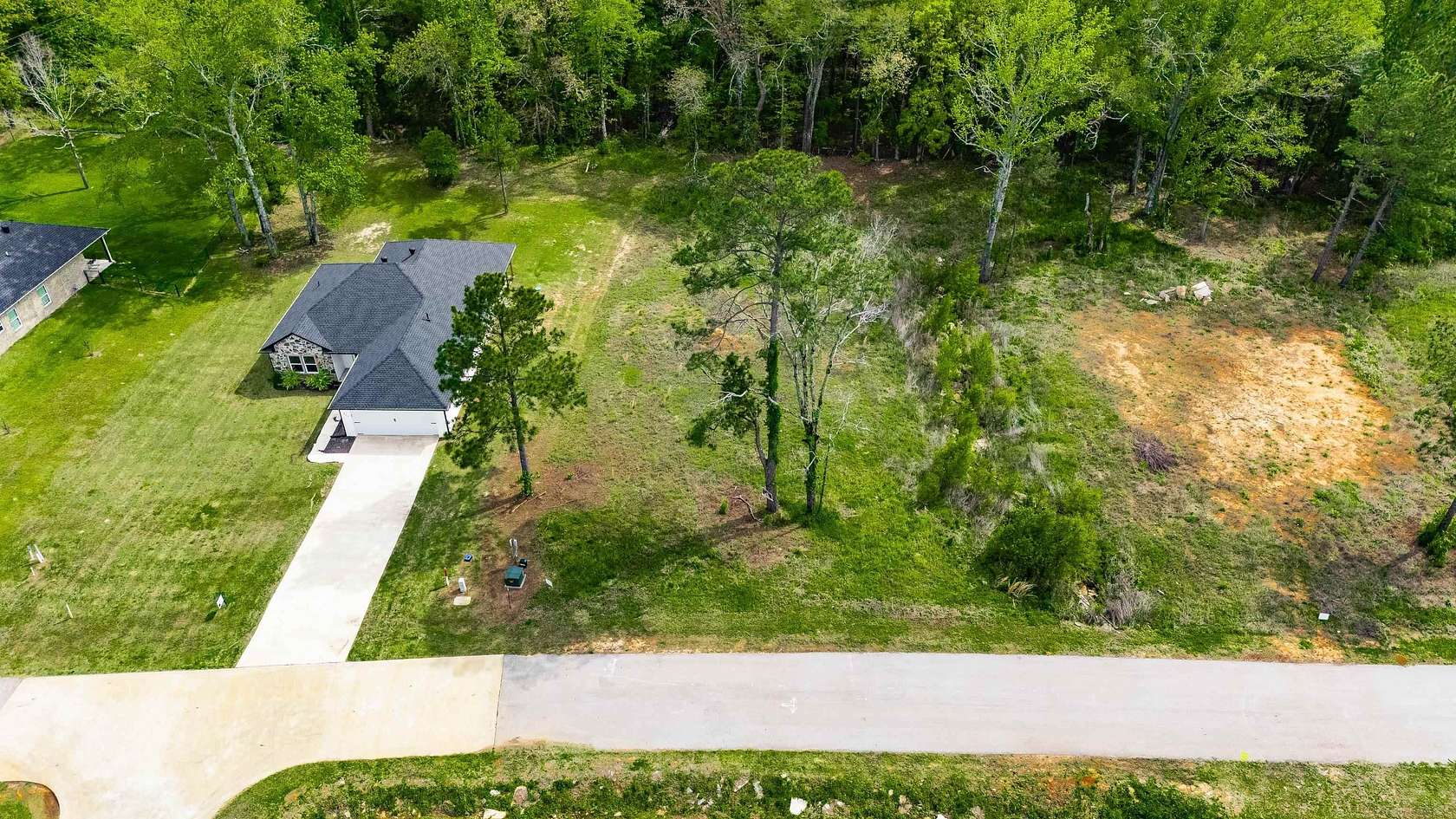 0.5 Acres of Land for Sale in Ashland, Texas