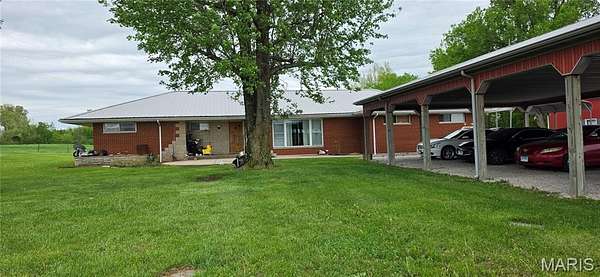 1.6 Acres of Improved Residential Land for Sale in Percy, Illinois