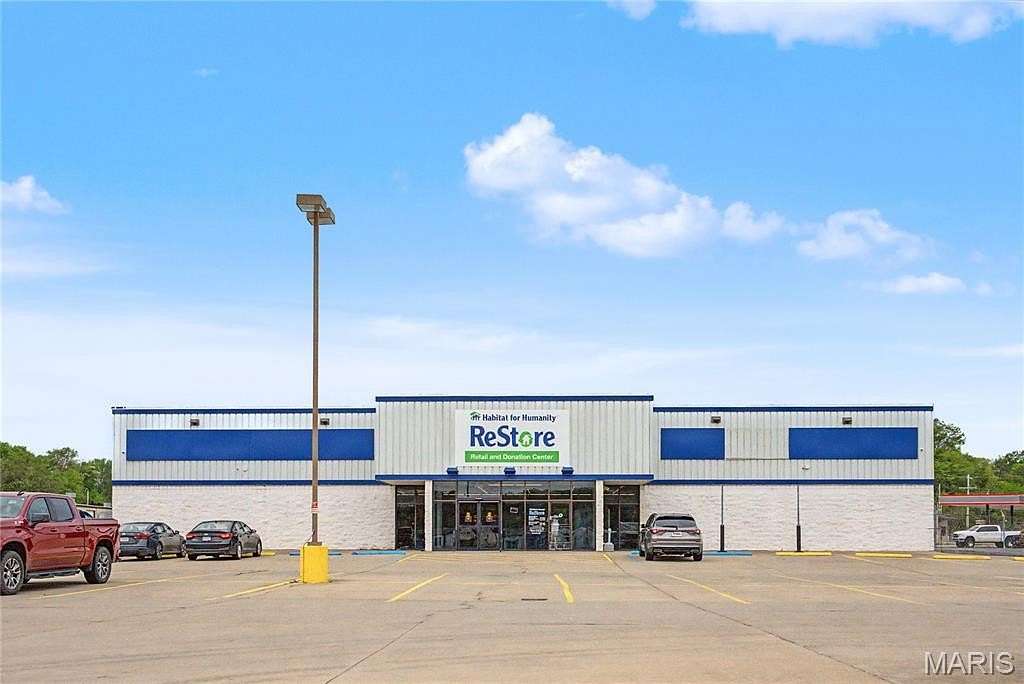 2.87 Acres of Improved Commercial Land for Sale in Cape Girardeau, Missouri