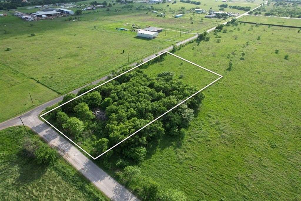 1.3 Acres of Residential Land for Sale in Gunter, Texas