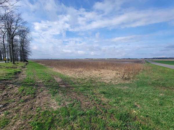 6 Acres of Residential Land for Sale in Middlebury, Indiana