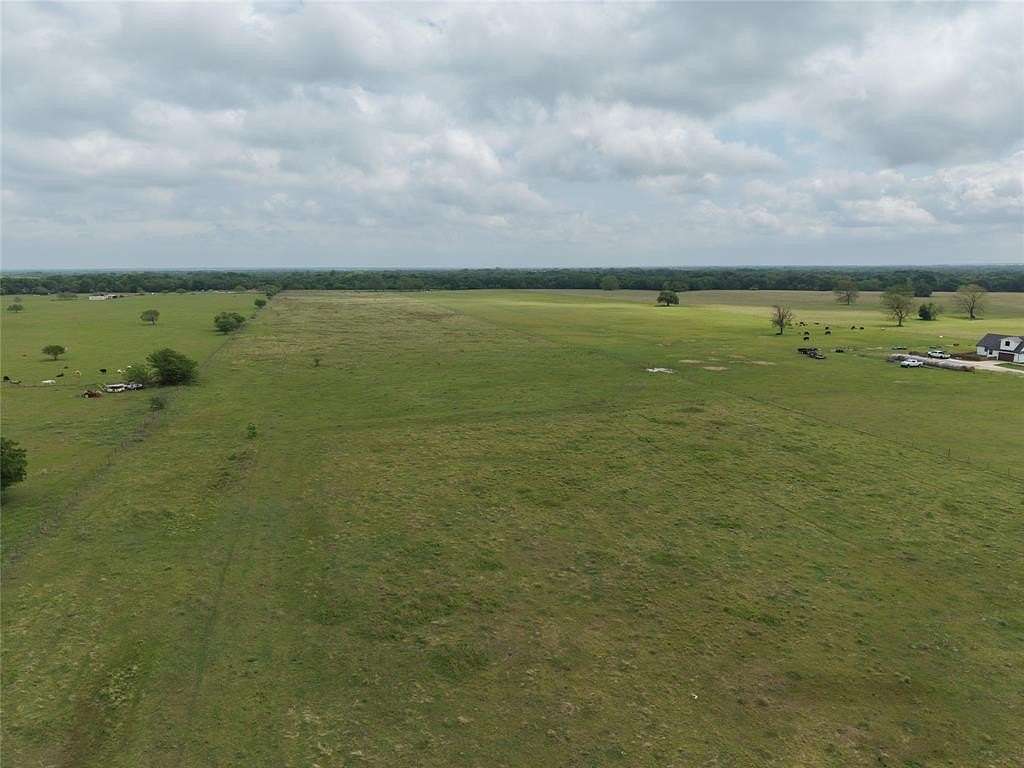 25 Acres of Land for Sale in Corsicana, Texas
