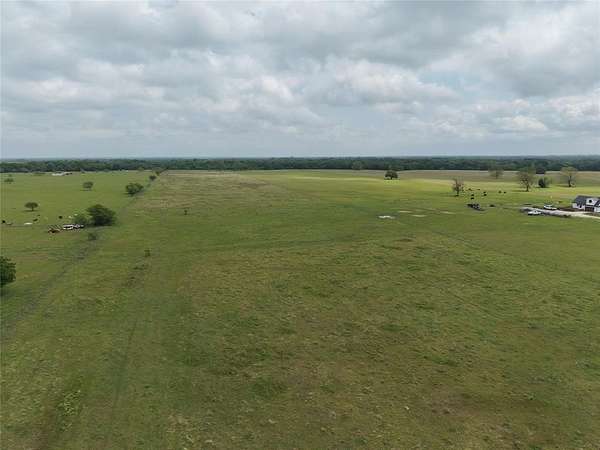 25 Acres of Land for Sale in Corsicana, Texas