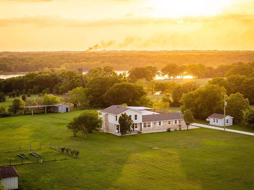 5 Acres of Land with Home for Sale in Elm Mott, Texas