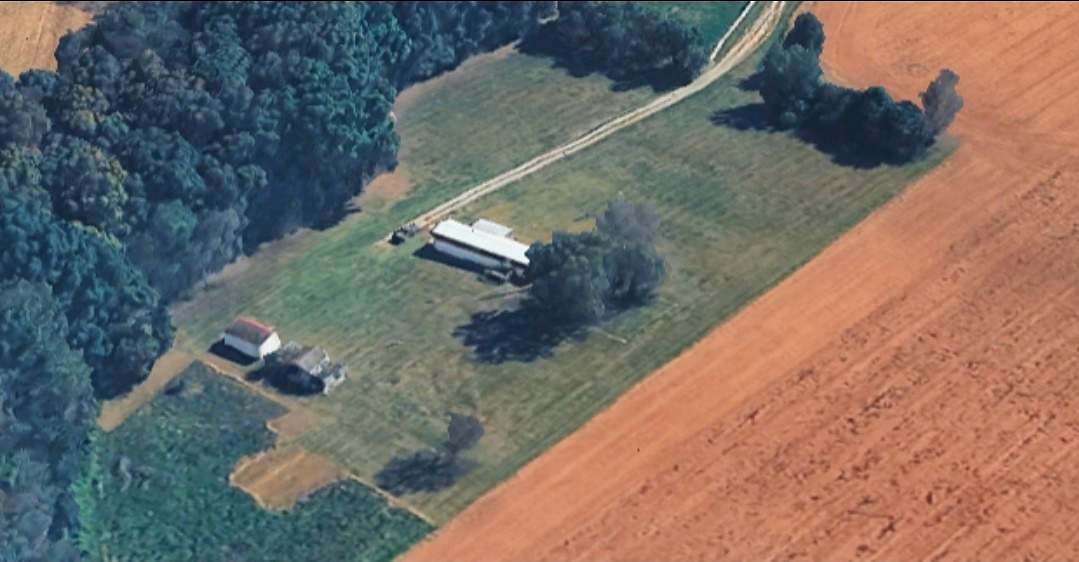 6.28 Acres of Land with Home for Sale in Springfield, Tennessee