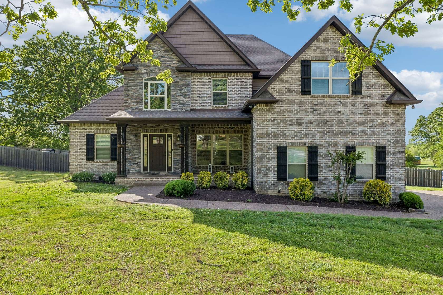 5.28 Acres of Land with Home for Sale in Lebanon, Tennessee