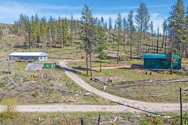 20 Acres of Land with Home for Sale in Springdale, Washington