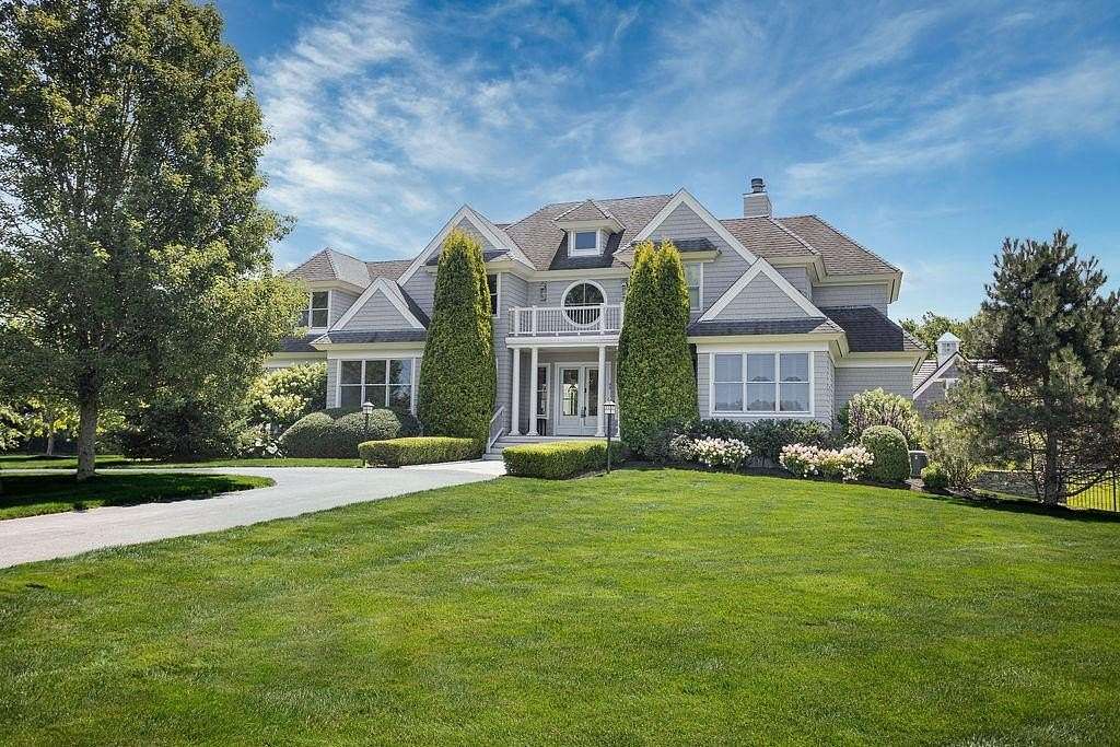 3 Acres of Land with Home for Sale in Portsmouth, Rhode Island