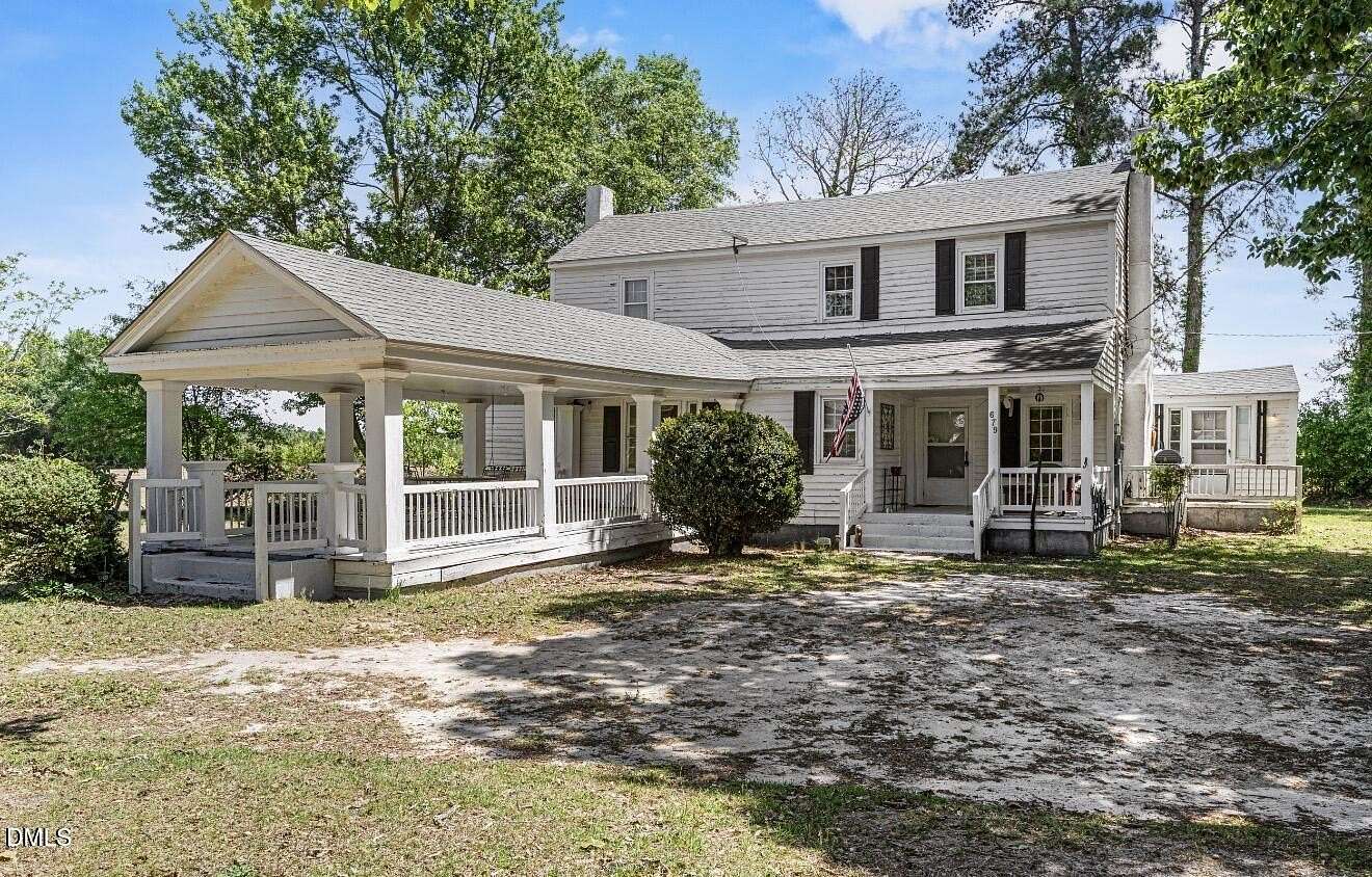 189 Acres of Land with Home for Sale in Roseboro, North Carolina