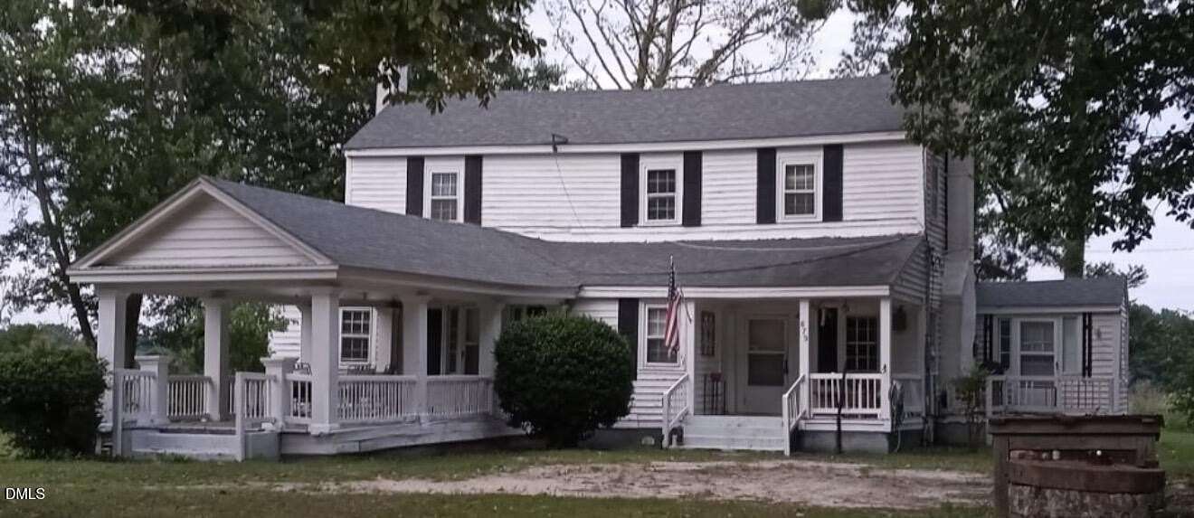 189 Acres of Land with Home for Sale in Roseboro, North Carolina