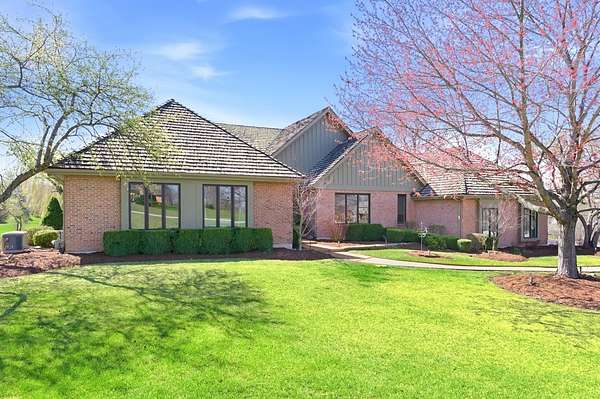 1.75 Acres of Land with Home for Sale in Barrington, Illinois