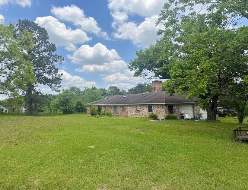 13.5 Acres of Land with Home for Sale in Center, Texas