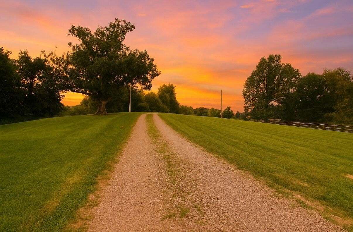 19.2 Acres of Land with Home for Sale in Lawrenceburg, Kentucky