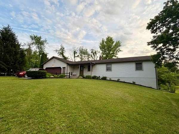 4.44 Acres of Land with Home for Sale in Newark, Ohio