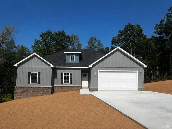 2.1 Acres of Land with Home for Sale in Appomattox, Virginia