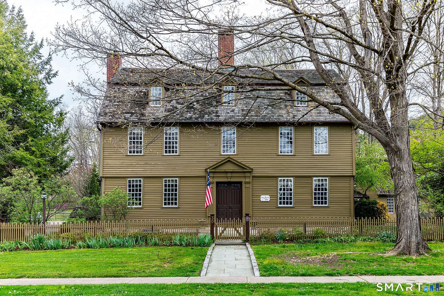 2.24 Acres of Land with Home for Sale in Woodbury, Connecticut