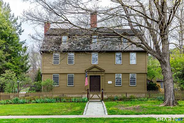 2.24 Acres of Land with Home for Sale in Woodbury, Connecticut