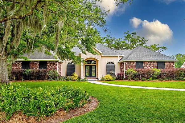 1.67 Acres of Land with Home for Sale in Houma, Louisiana