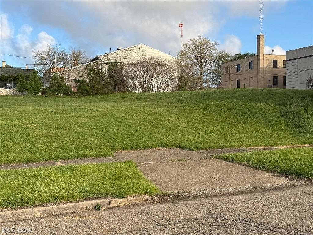 0.77 Acres of Mixed-Use Land for Auction in Canton, Ohio