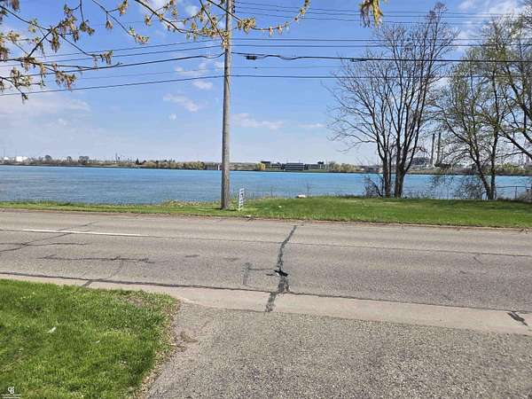 0.09 Acres of Residential Land for Sale in Port Huron, Michigan