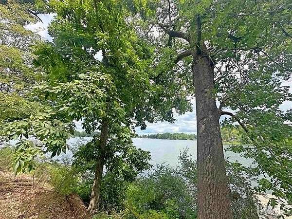 0.33 Acres of Residential Land for Sale in Syracuse, Indiana