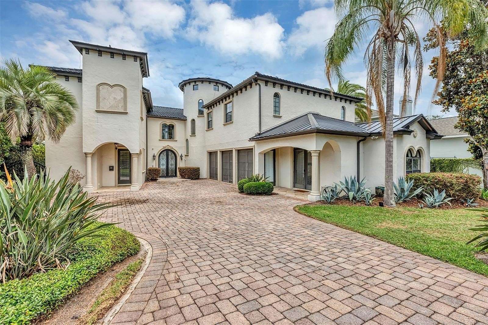 2 Acres of Land with Home for Lease in Orlando, Florida