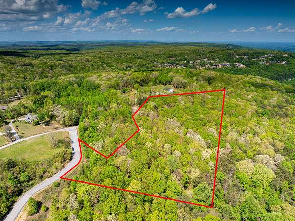 10.5 Acres of Land for Sale in Signal Mountain, Tennessee
