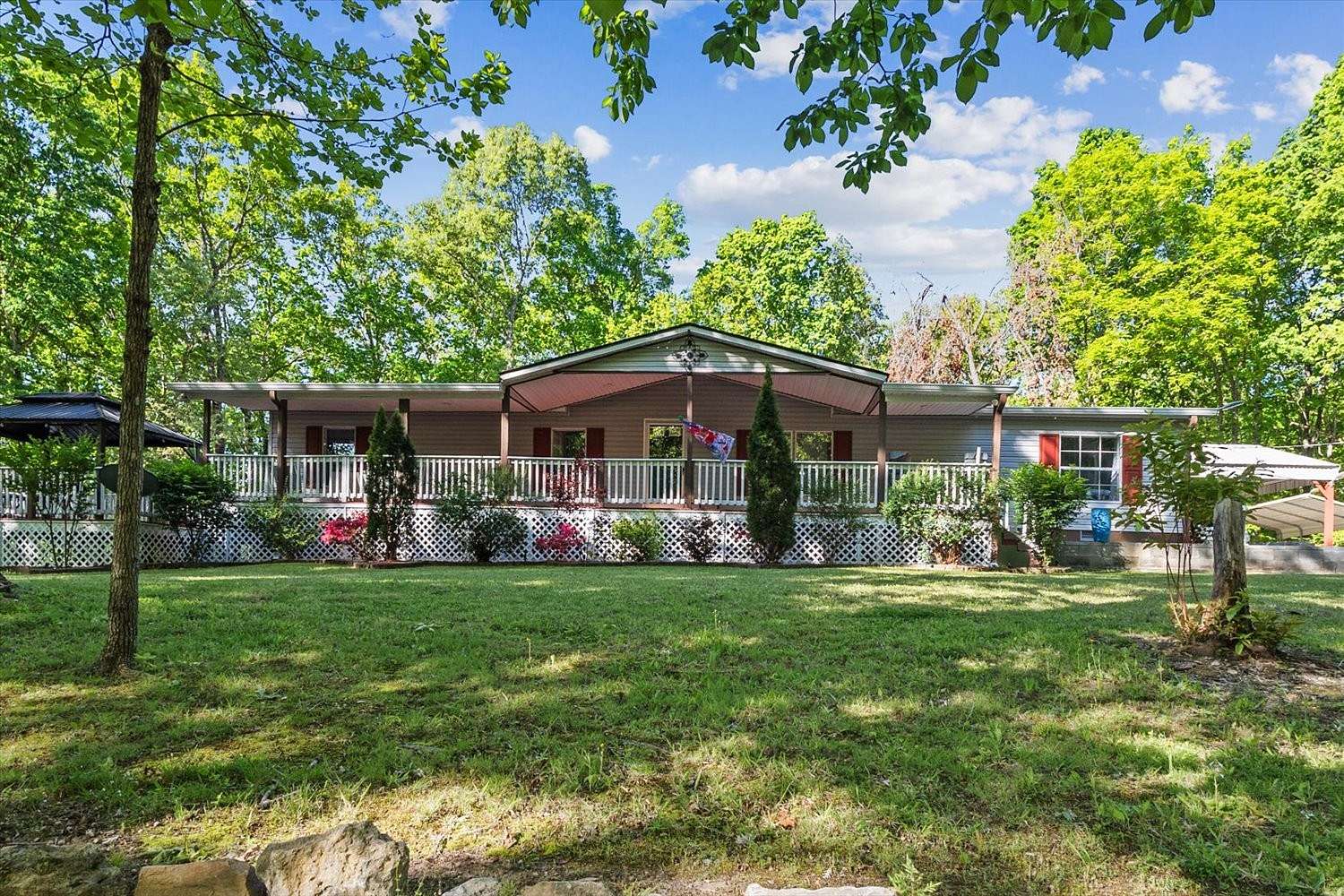 3.16 Acres of Land with Home for Sale in Kingston Springs, Tennessee