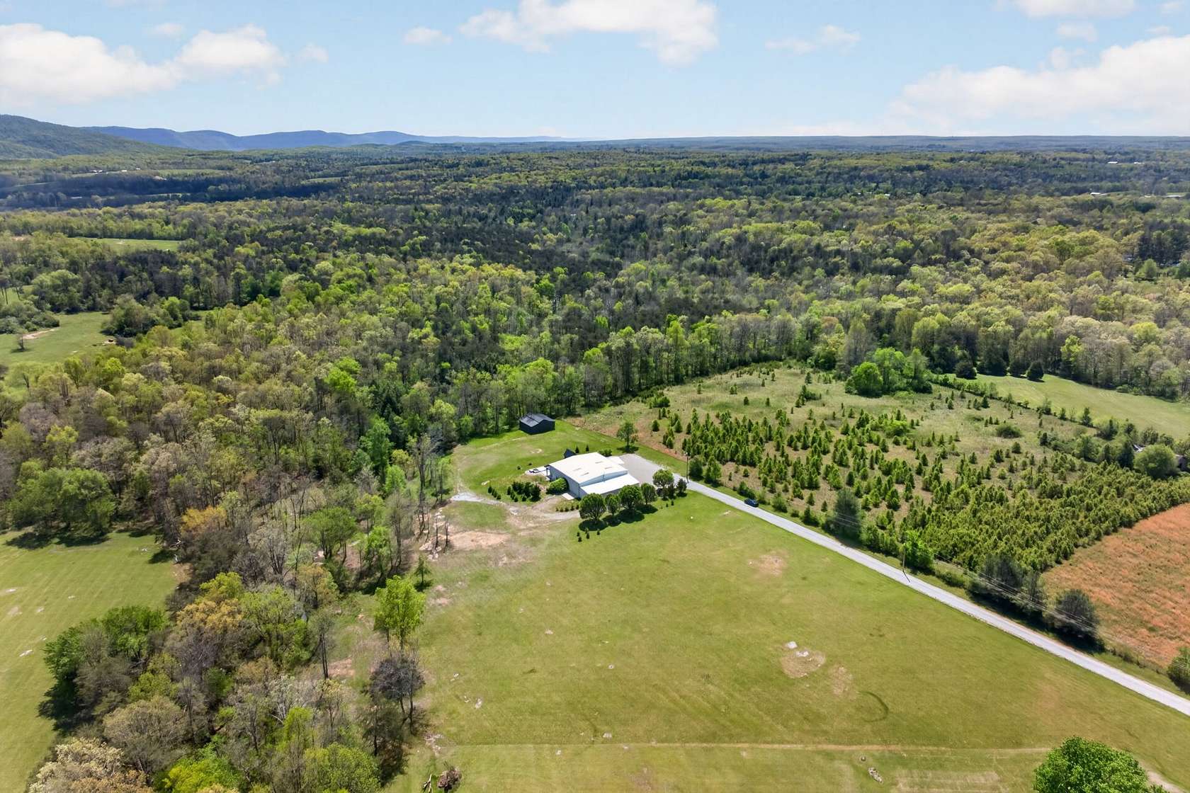 8.46 Acres of Land with Home for Sale in Crossville, Tennessee