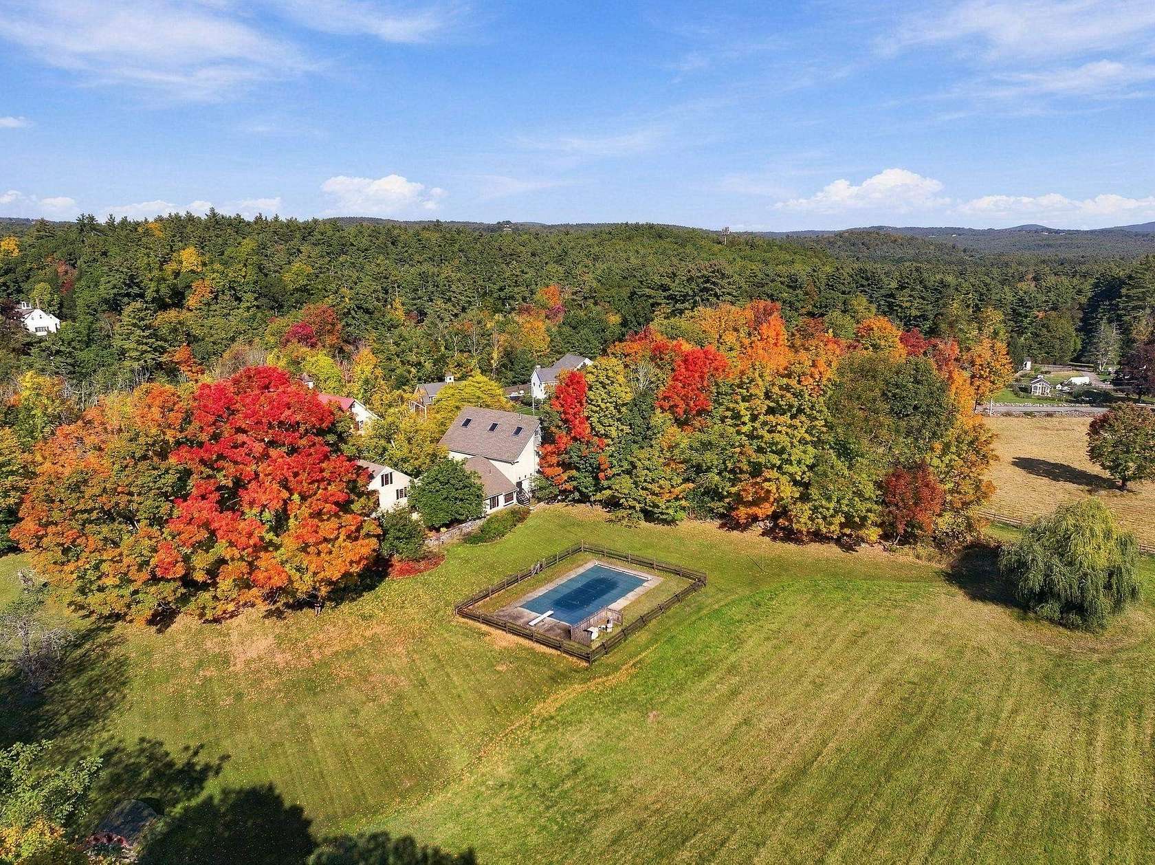 4.8 Acres of Land with Home for Sale in Amherst, New Hampshire