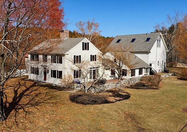 4.8 Acres of Land with Home for Sale in Amherst, New Hampshire