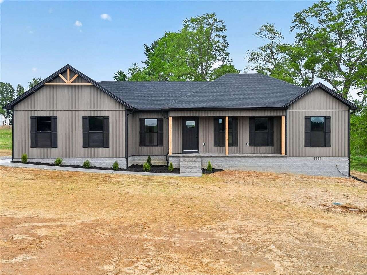 1.64 Acres of Land with Home for Sale in Auburn, Kentucky