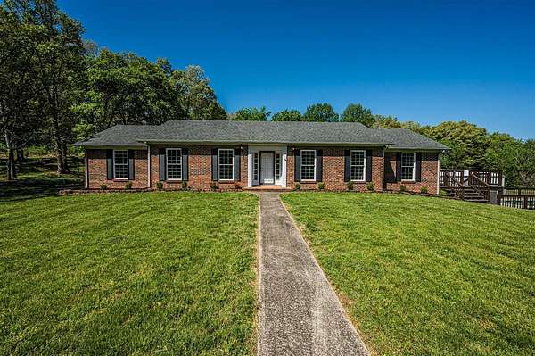 7.28 Acres of Land with Home for Sale in Park City, Kentucky