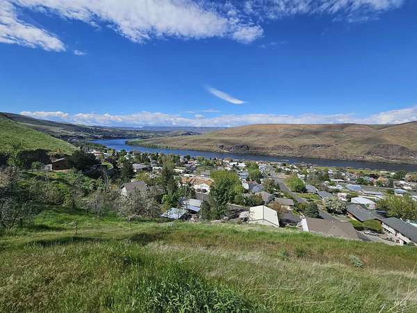 3.28 Acres of Residential Land for Sale in Asotin, Washington