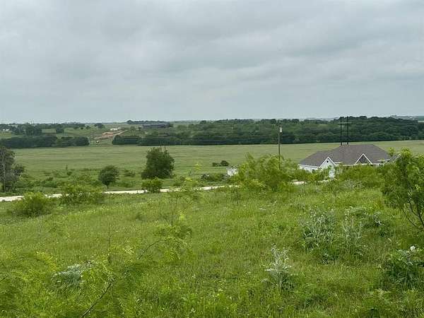 10.5 Acres of Land for Sale in Grandview, Texas
