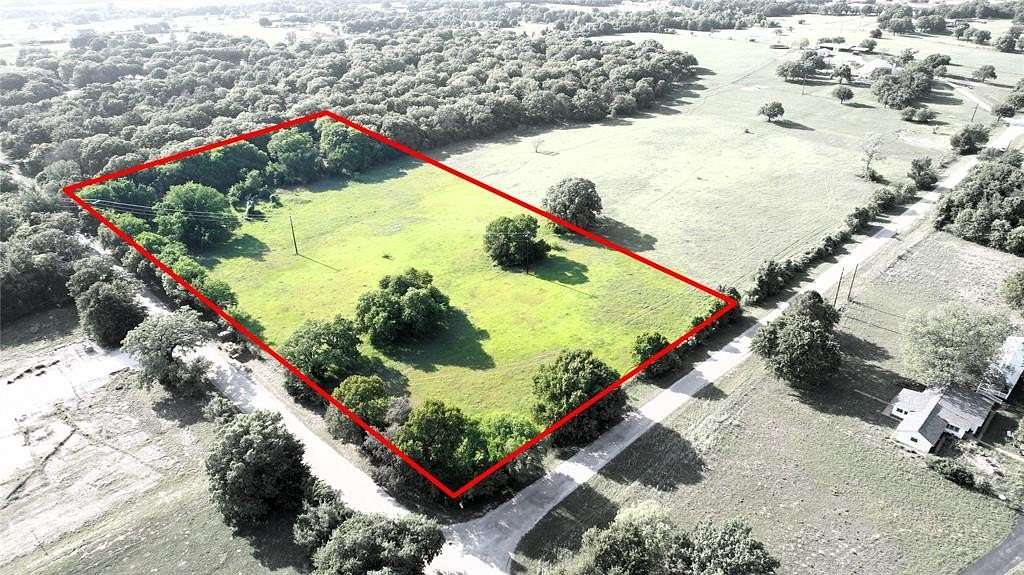 4 Acres of Residential Land for Sale in Springtown, Texas